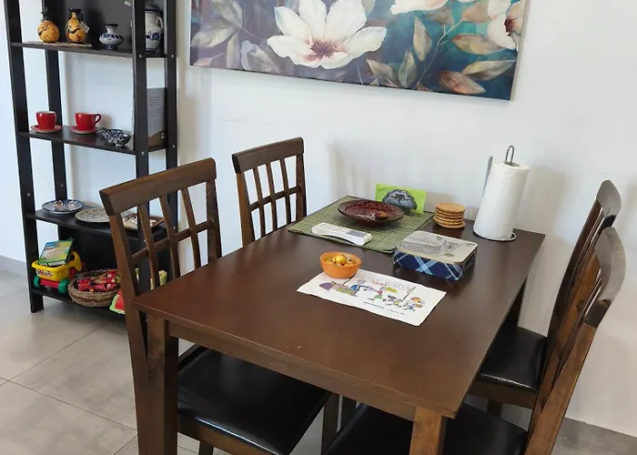 Дом отдыха Sea View Goldins House *