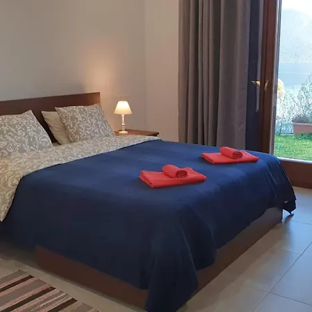Sea View Goldins House בית נופש *