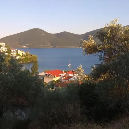 Sea View Goldins House *